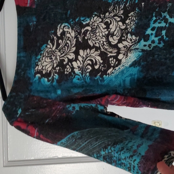 Mechant tunic style graphic print sweater - Picture 10 of 16